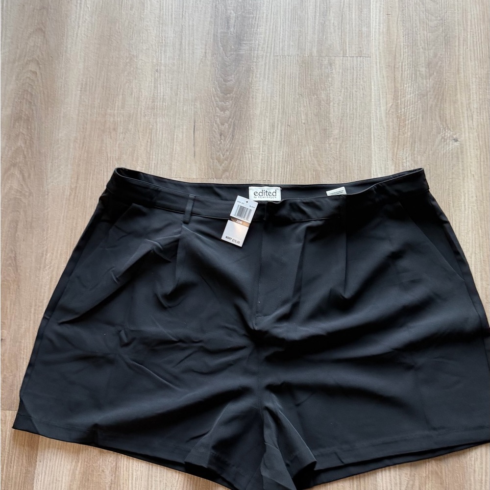 Edikted Black High-Rise Tailored Bermuda Shorts